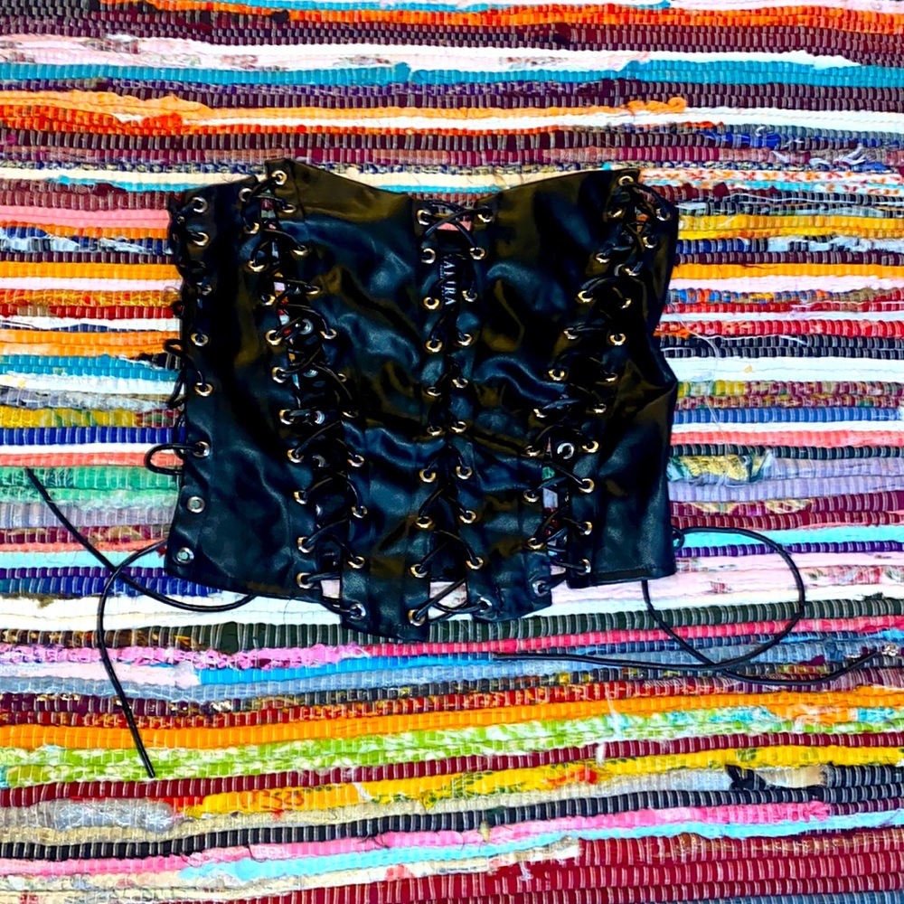 Super Cute Leathe Bustier